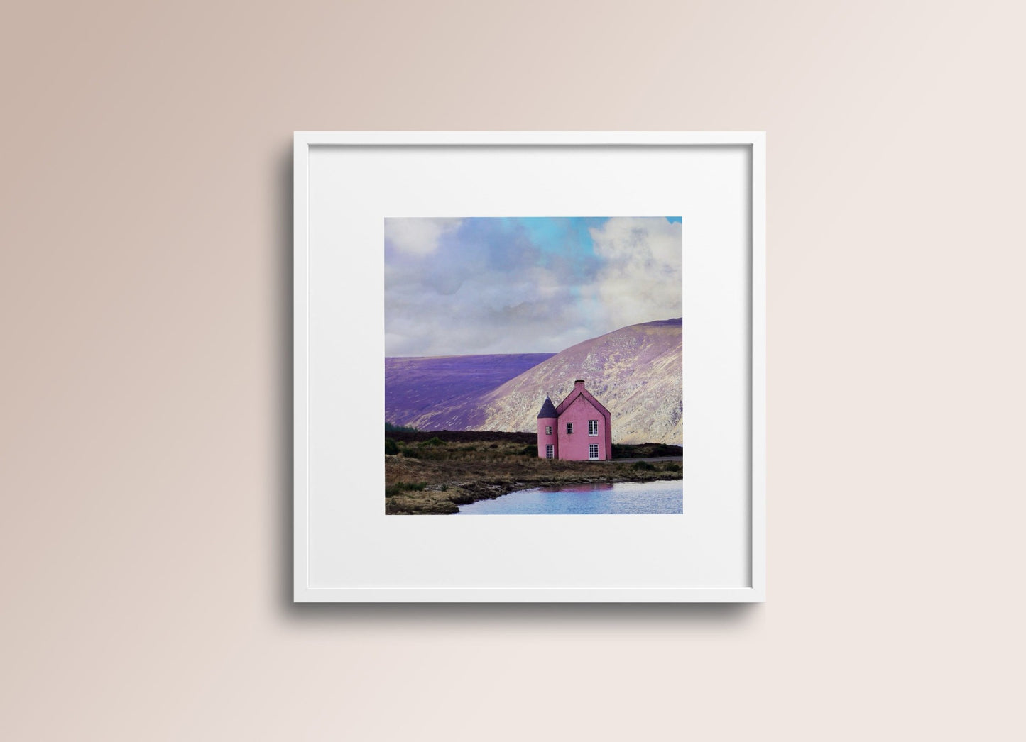 The Pink House, Highlands
